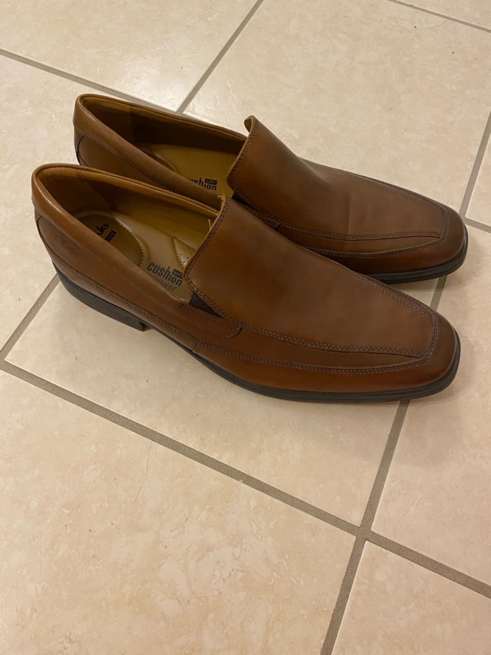Clarks size 12 Men's Brown Leather Slip-On Loafers